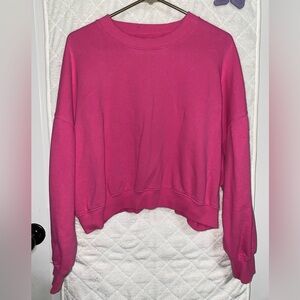 Dolman sleeve hot pink slightly cropped hoodie. Size Large from old navy.